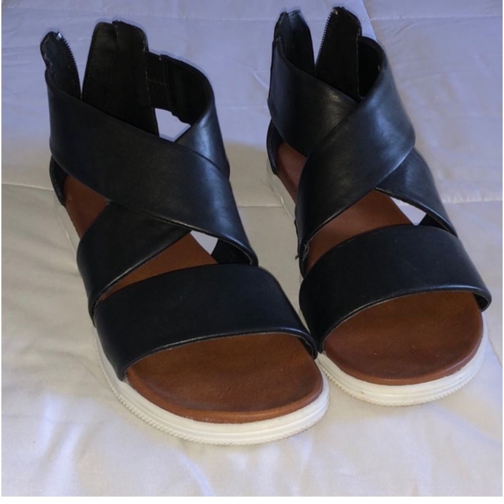 MIA sandals